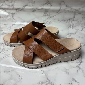 Women's Vionic Uptownsunset Tan Leather Sandals US Size 11